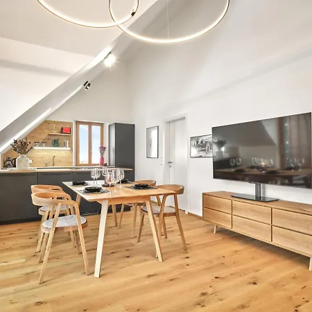 아파트 Mountain Lovers Three By Aa Homes *